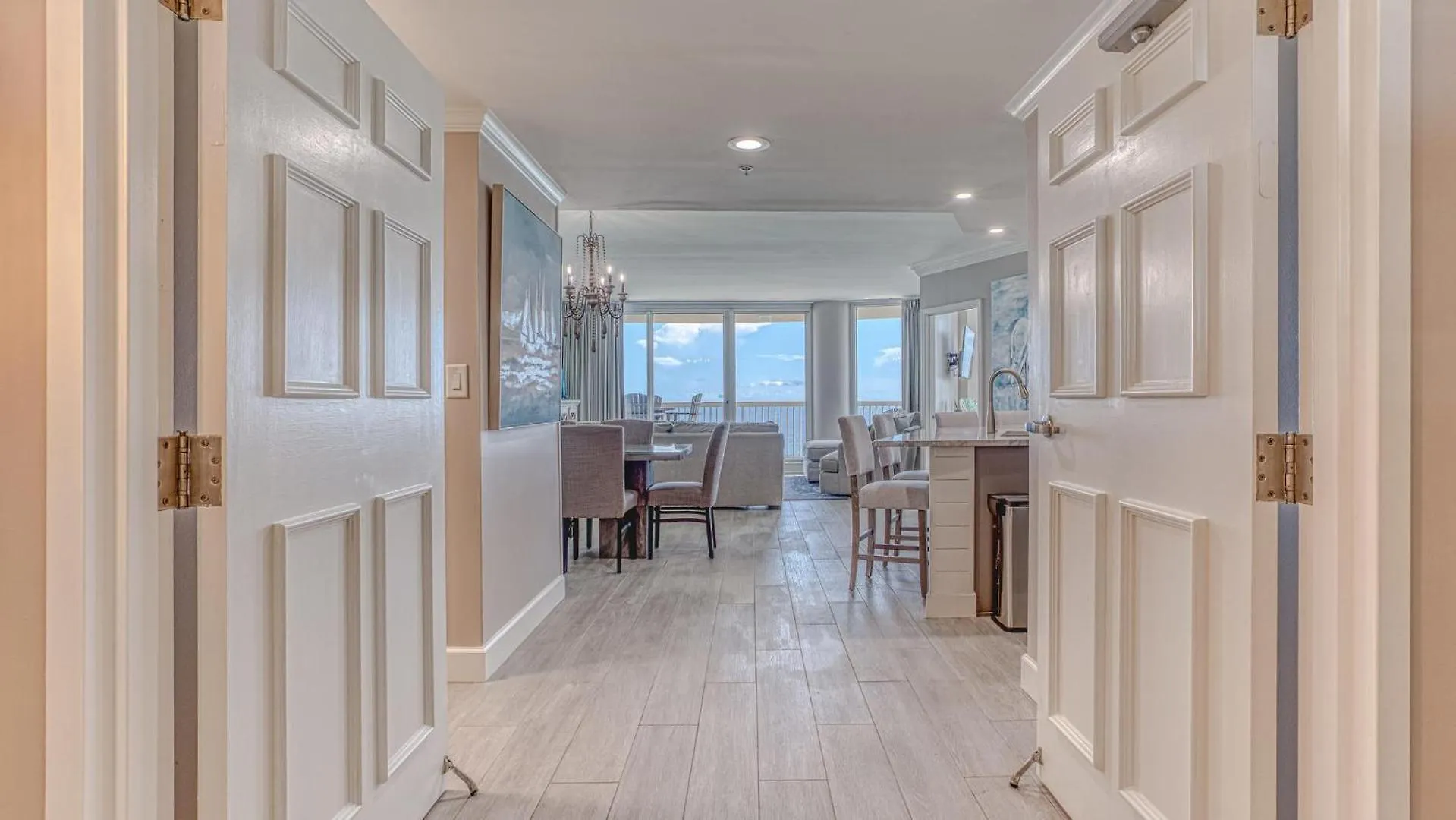 St Maarten 1207 A Completely Remodeled Beach Front Condo At Silver Shells 12Th Floor Sleeps 8 Destin